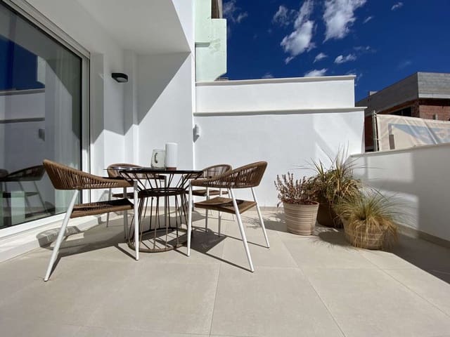 Bungalow de 3 habitaciones en Pilar de la Horadada ciudad, Pilar de la Horadada en venta con garaje - 289.900 € (Ref: 9768115)