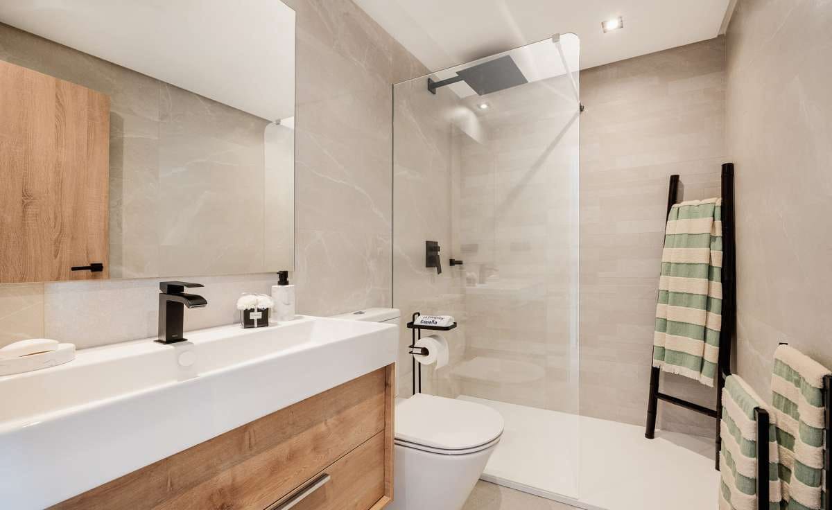 3 chambre Maison de Ville à vendre à Istan avec garage - 620 000 € (Ref: 9768128)