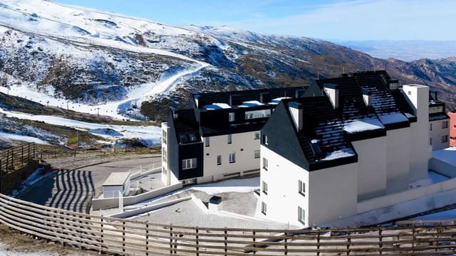 2 sypialnia Apartament na sprzedaż w Sierra Nevada, Monachil z garażem - 395 000 € (Ref: 9768158)