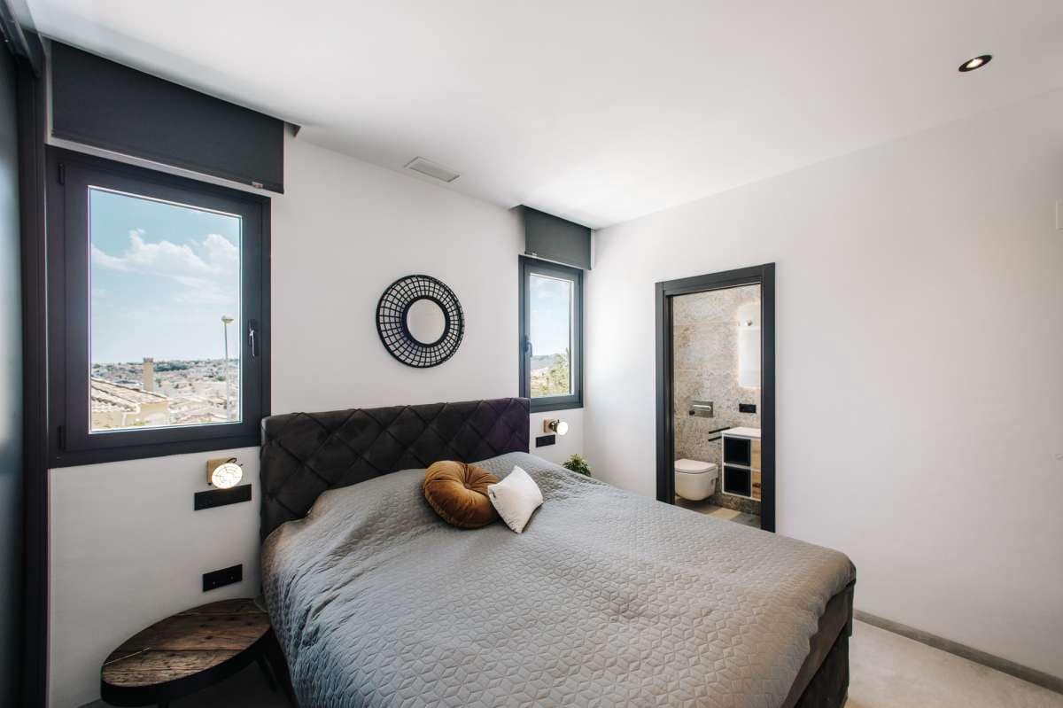 4 soveværelse Bungalow til salg i Ciudad Quesada med swimmingpool - € 599.000 (Ref: 9768244)