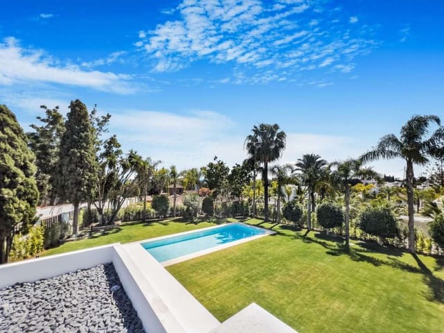 6 soverom Villa til salgs i Lomas De Marbella, Marbella med svømmebasseng garasje - € 6 400 000 (Ref: 9768296)