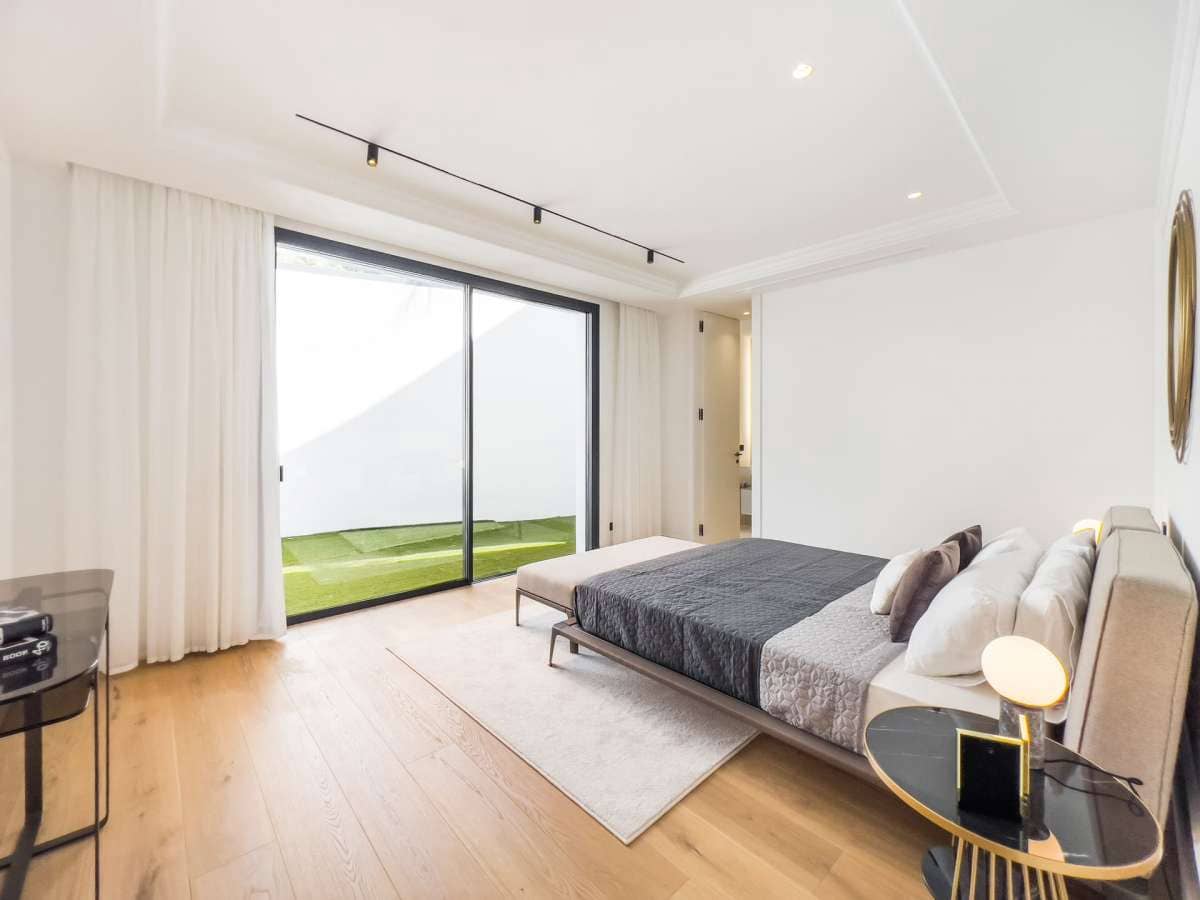 6 makuuhuone Huvila myytävänä paikassa Marbella mukana uima-altaan 
autotalli - 6 400 000 € (Ref: 9768296)