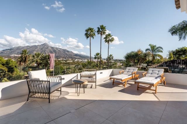 5 soveværelse Villa til salg i Las Brisas, Marbella med swimmingpool garage - € 2.575.000 (Ref: 9768321)