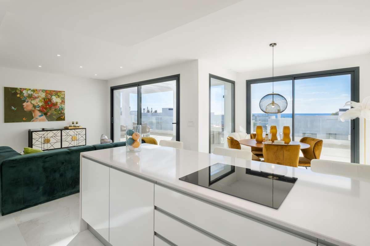 Apartamento de 3 habitaciones en Estepona en venta con garaje - 755.000 € (Ref: 9768350)