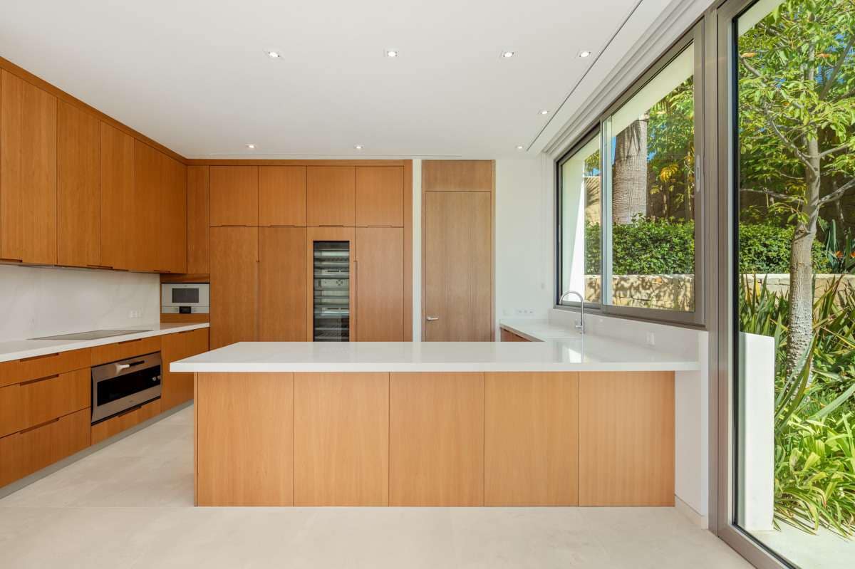 4 makuuhuone Huvila myytävänä paikassa Casares mukana uima-altaan 
autotalli - 5 750 000 € (Ref: 9768355)