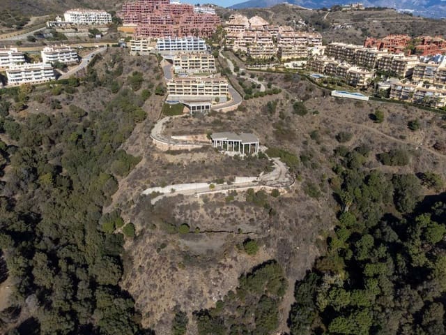 2 bedroom Apartment for sale in Calahonda, Mijas with pool garage - € 330,167 (Ref: 9768357)