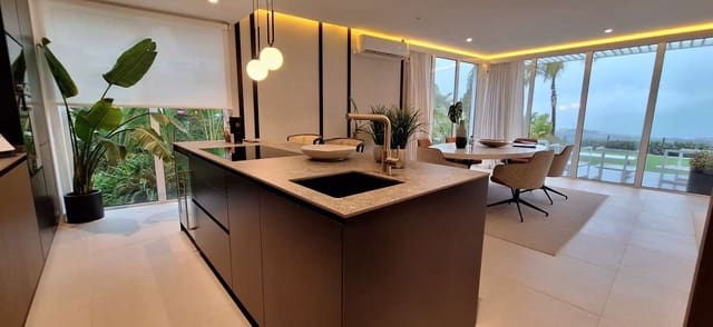 3 soverom Villa til salgs i La Cala de Mijas, Mijas med svømmebasseng garasje - € 1 889 000 (Ref: 9768449)