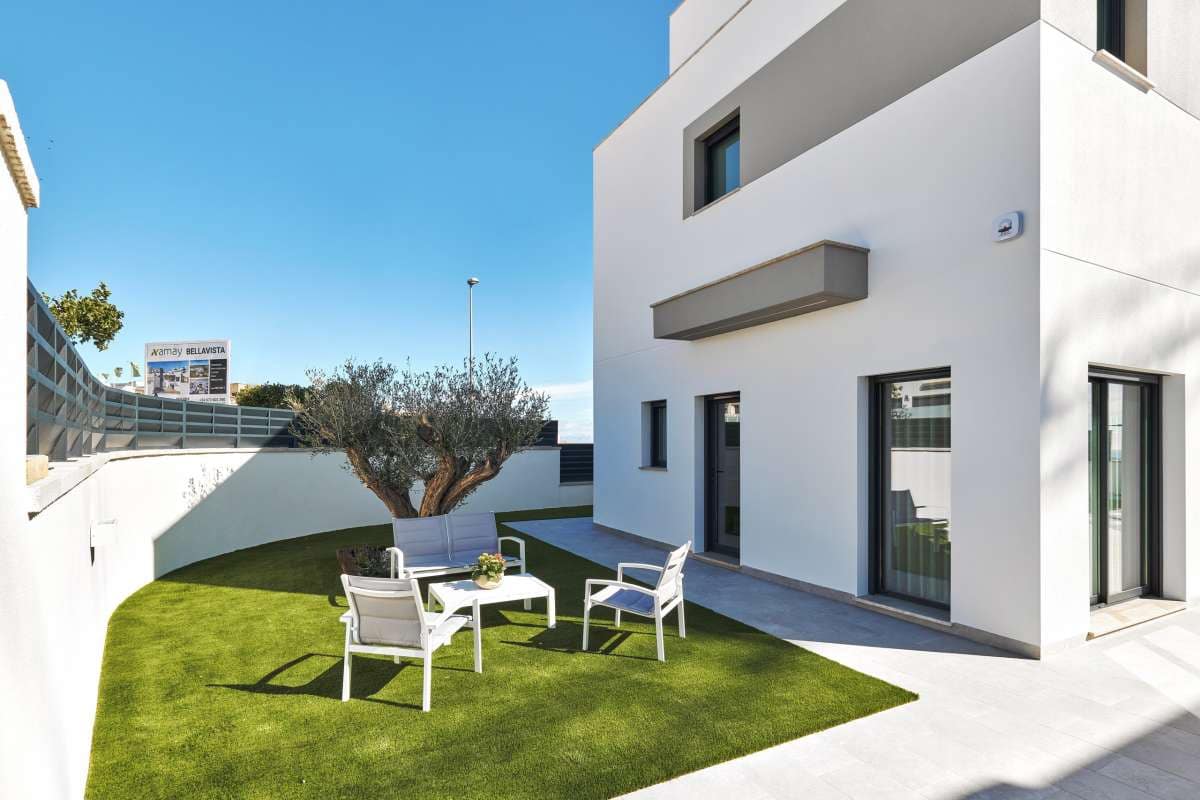 3 bedroom Villa for sale in San Miguel de Salinas with pool - € 1,000,000 (Ref: 9768600)