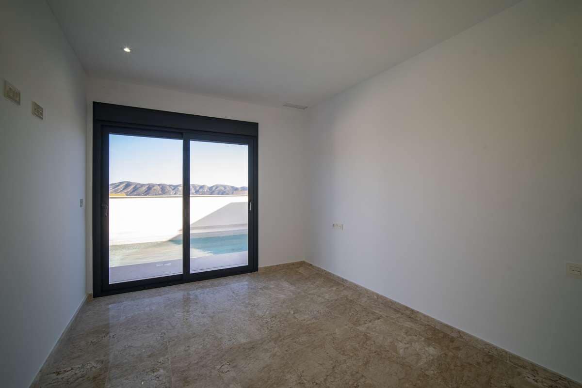 3 soverom Villa til salgs i La Nucia med svømmebasseng garasje - € 600 000 (Ref: 9768653)