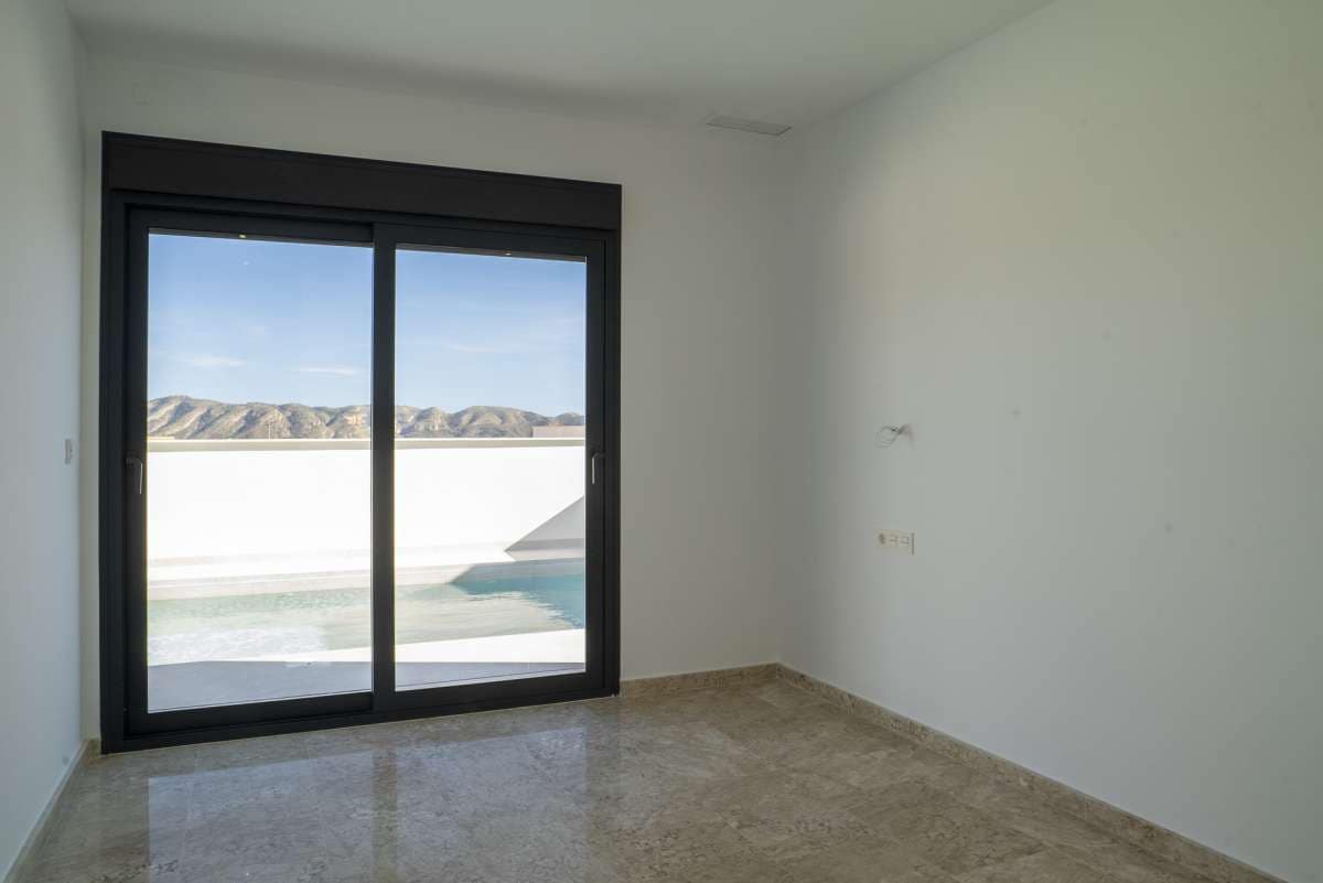 3 soverom Villa til salgs i La Nucia med svømmebasseng garasje - € 600 000 (Ref: 9768653)