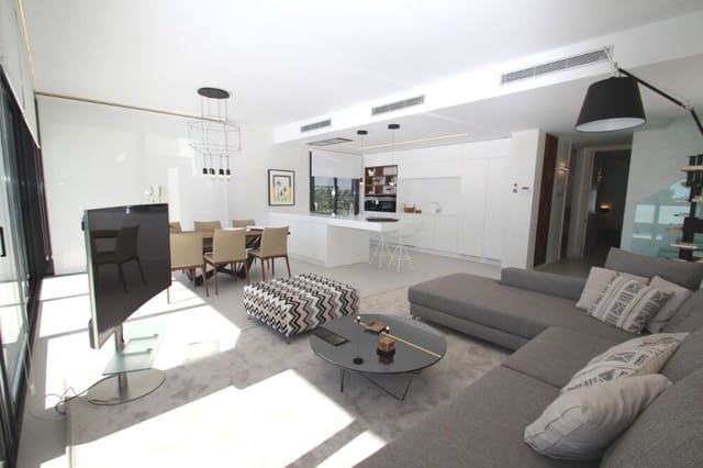 4 soveværelse Villa til salg i San Miguel de Salinas med swimmingpool garage - € 630.000 (Ref: 9768691)