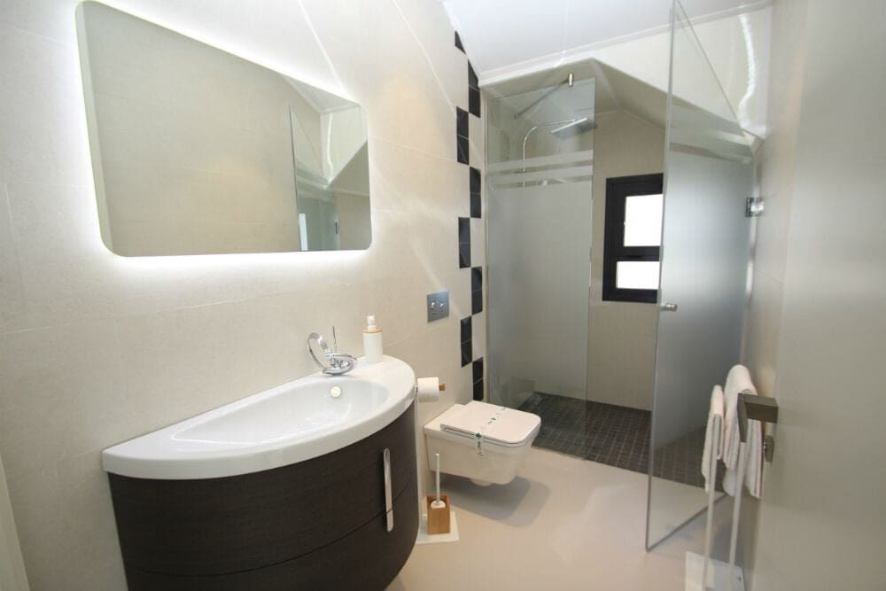 Chalet de 4 habitaciones en San Miguel de Salinas en venta con piscina garaje - 630.000 € (Ref: 9768691)