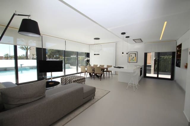 4 soveværelse Villa til salg i San Miguel de Salinas med swimmingpool garage - € 875.000 (Ref: 9768694)