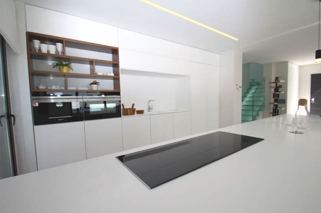 4 bedroom Villa for sale in San Miguel de Salinas with pool garage - € 875,000 (Ref: 9768694)