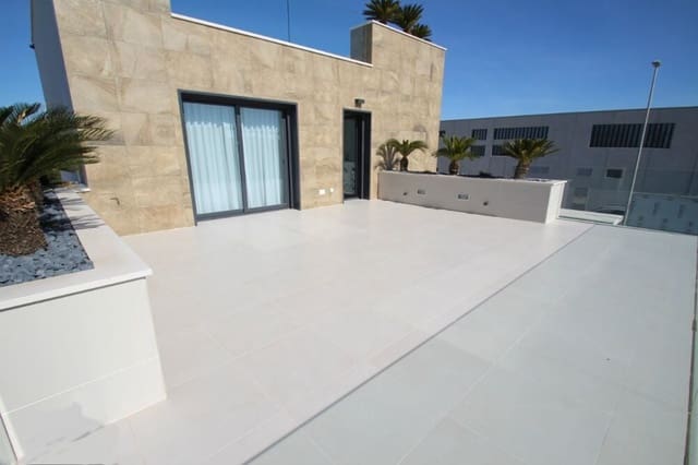3 soveværelse Villa til salg i San Miguel de Salinas med swimmingpool garage - € 630.000 (Ref: 9768703)
