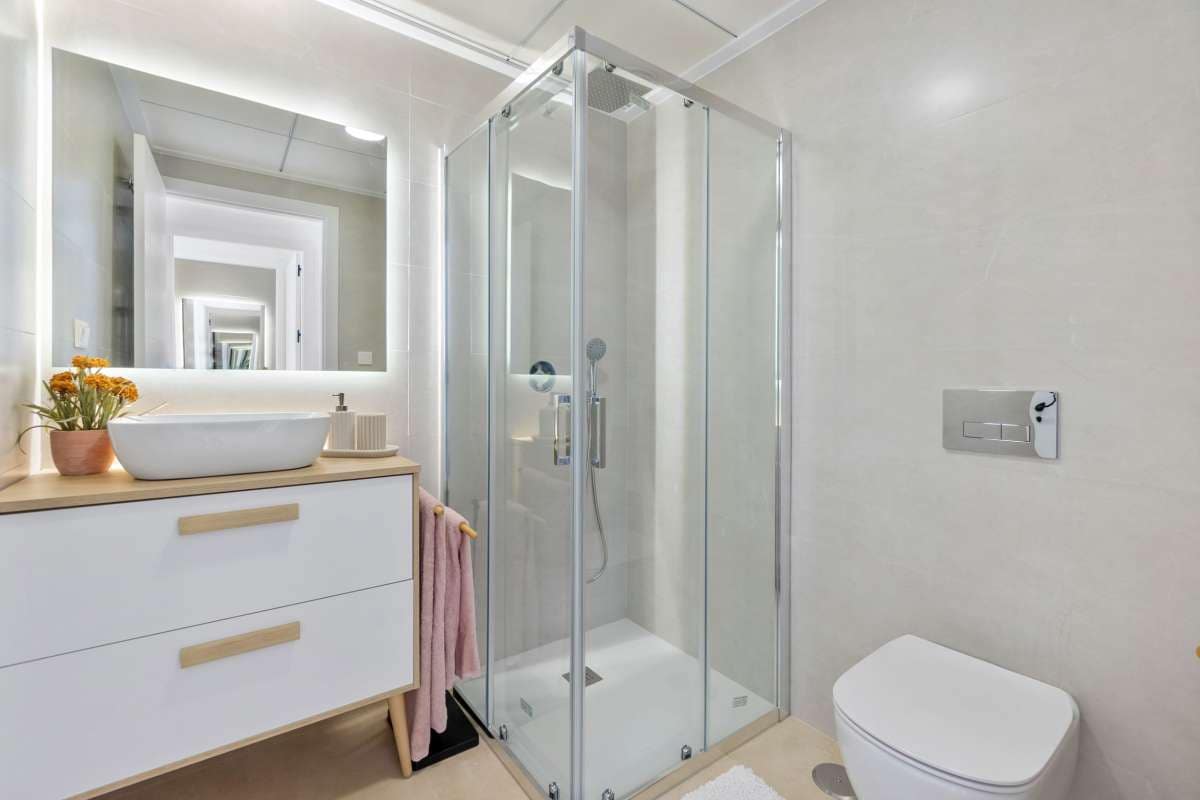 2 bedroom Bungalow for sale in Torrevieja - € 299,900 (Ref: 9768710)