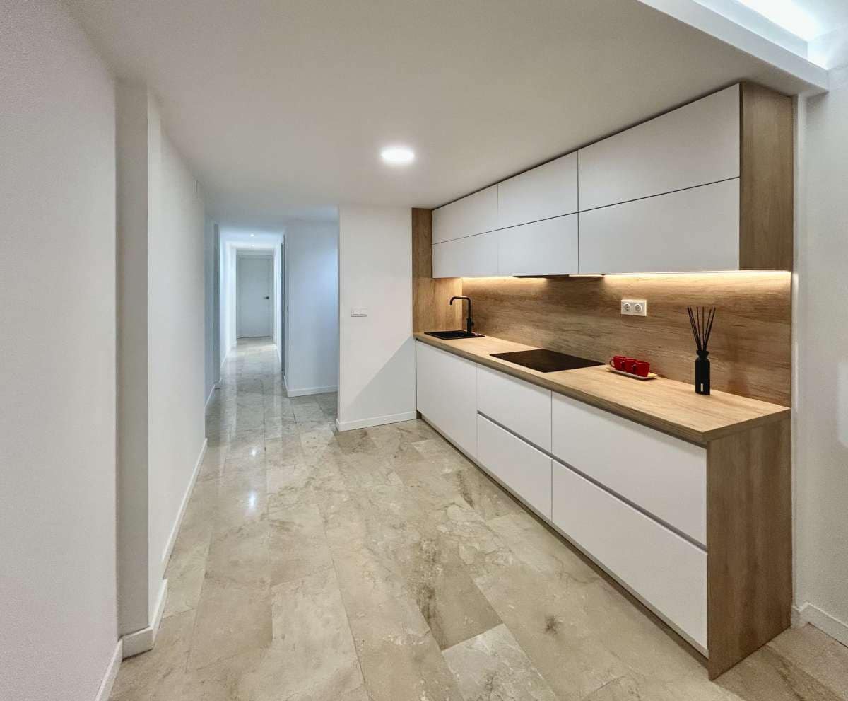 1 soverom Leilighet til salgs i Alicante by med garasje - € 234 900 (Ref: 9768748)