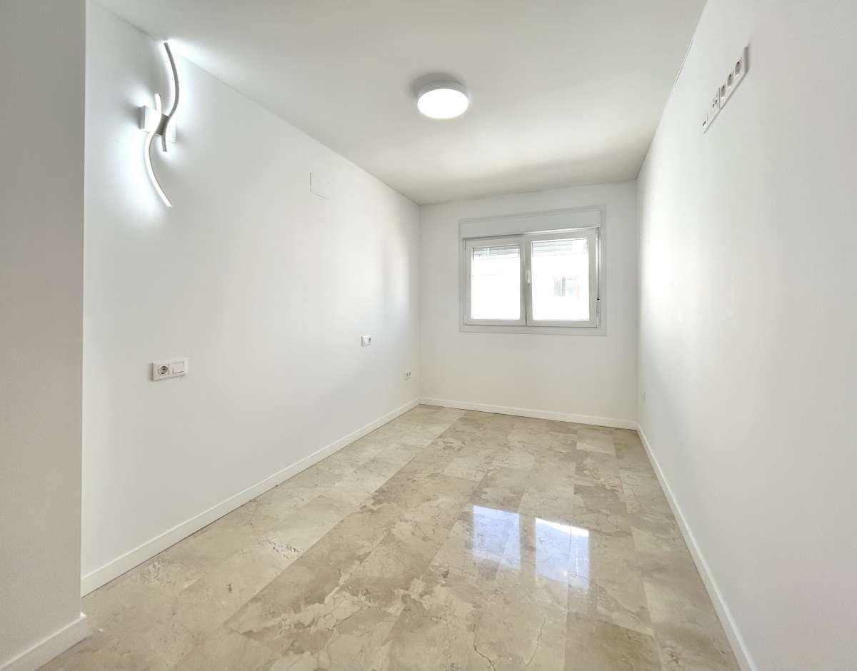 2 sypialnia Apartament na sprzedaż w Miasto Alicante / Alacant z garażem - 289 900 € (Ref: 9768749)