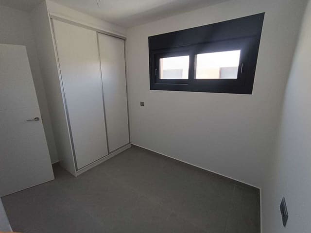 3 soverom Hus til salgs i Daya Nueva med garasje - € 317 000 (Ref: 9768754)