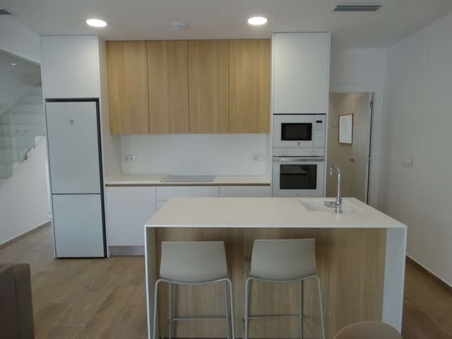 3 soveværelse Byhus til salg i Santiago de la Ribera, San Javier med swimmingpool - € 425.000 (Ref: 9768812)