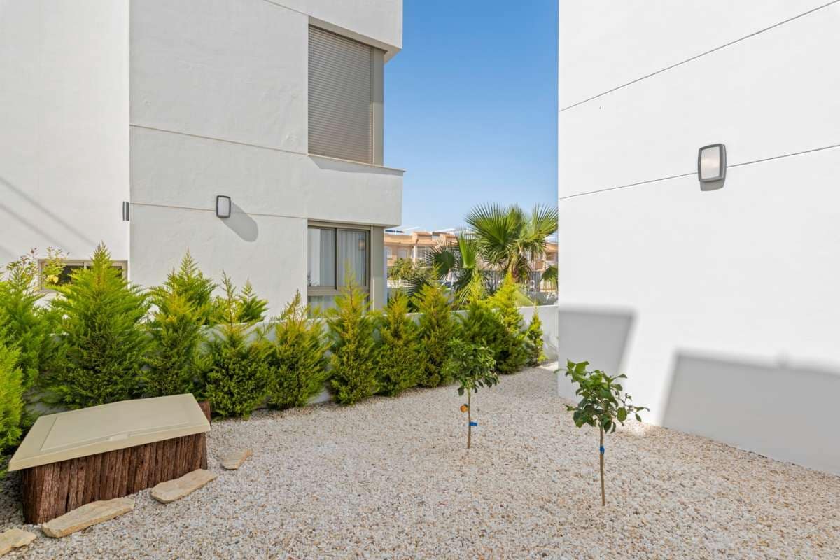 3 soverom Villa til salgs i Los Alcazares med svømmebasseng garasje - € 544 841 (Ref: 9768823)