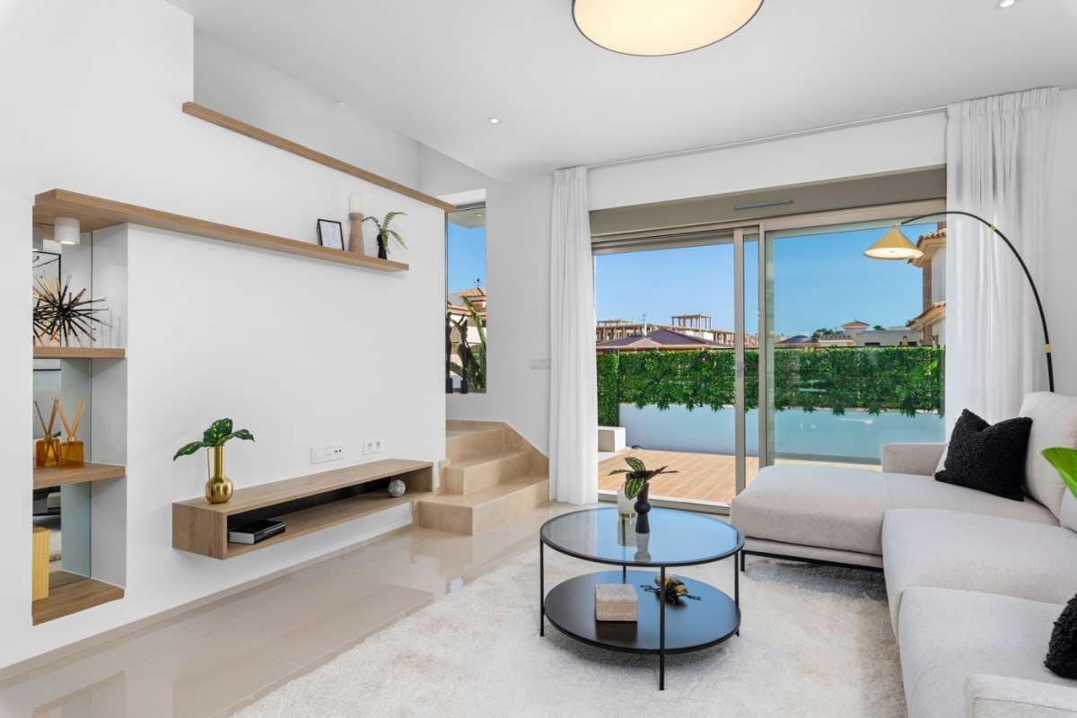 3 soverom Villa til salgs i Los Alcazares med svømmebasseng garasje - € 544 841 (Ref: 9768823)