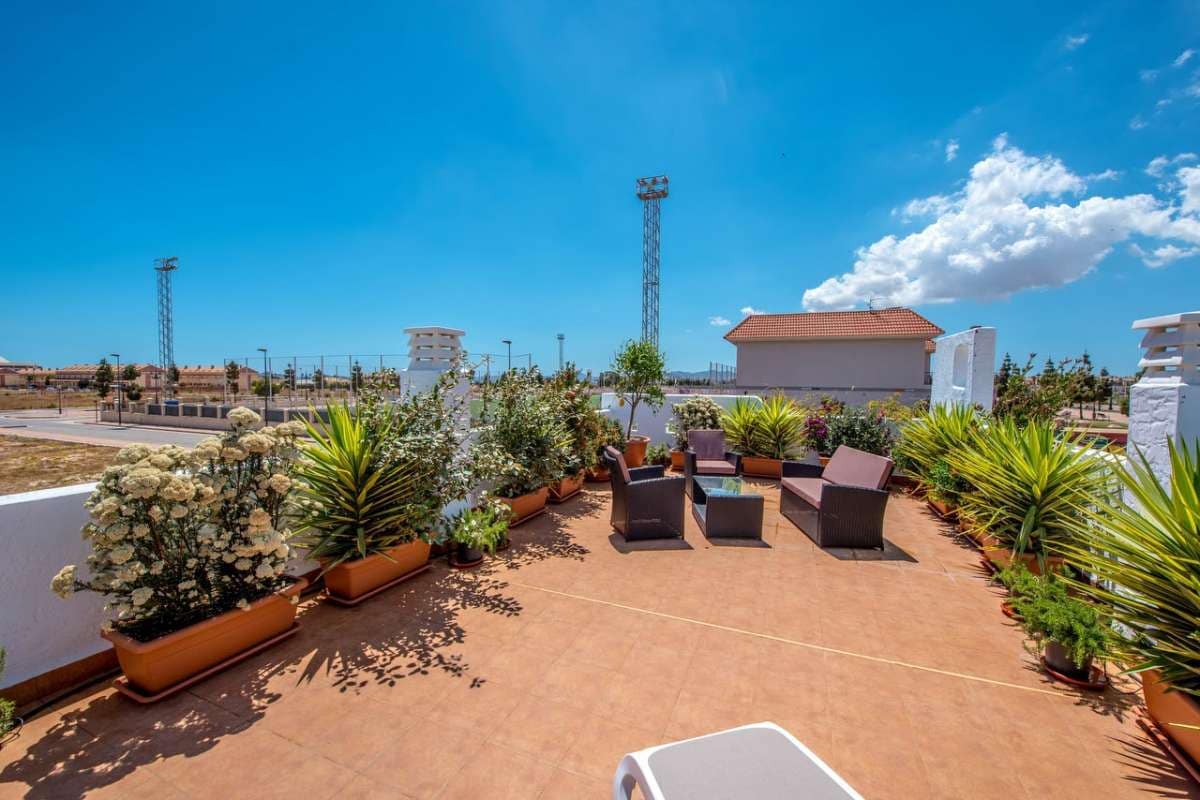 3 sypialnia Willa na sprzedaż w Los Alcazares z basenem - 383 400 € (Ref: 9768831)