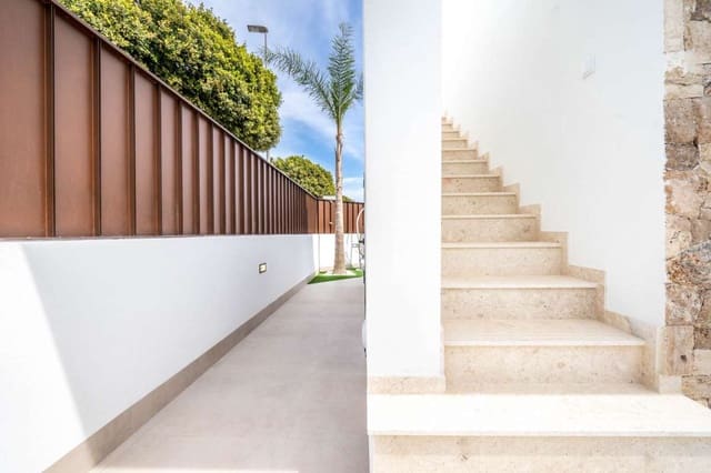 Pareado de 3 habitaciones en Roldan, Torre-Pacheco en venta con piscina - 379.950 € (Ref: 9768868)