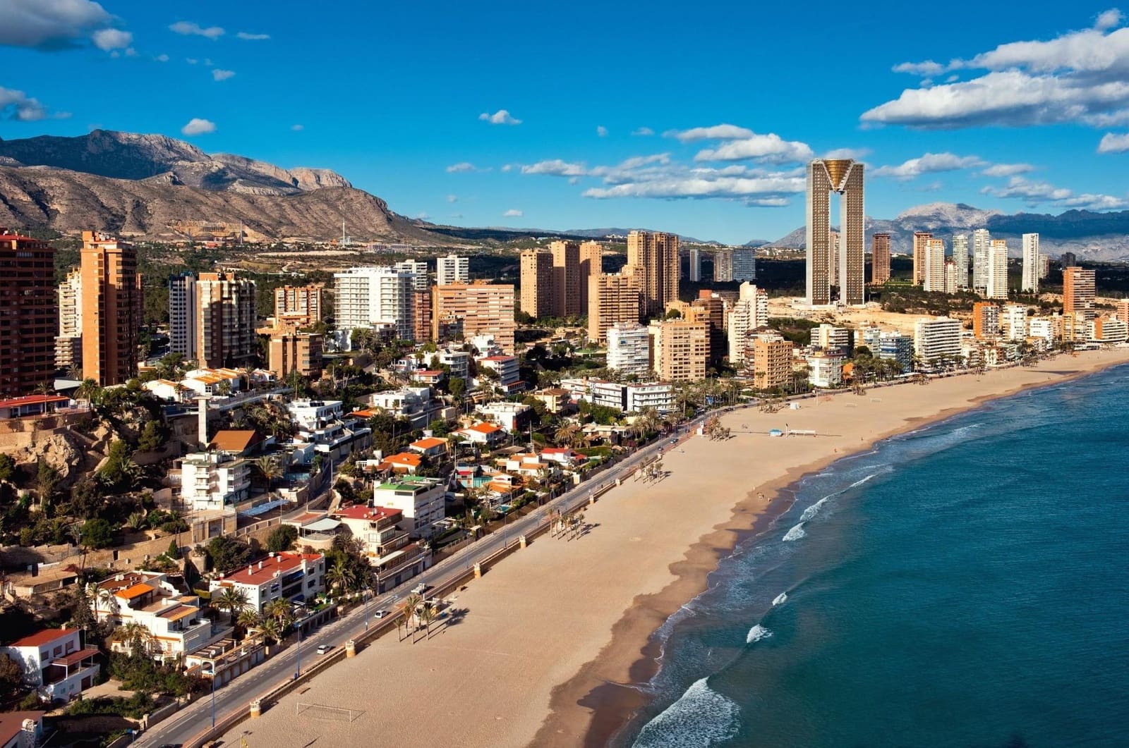 2 bedroom Apartment for sale in Benidorm with pool - € 649,000 (Ref: 10043105)