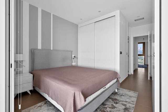 2 bedroom Apartment for sale in Poniente, Benidorm with pool - € 649,000 (Ref: 10043105)