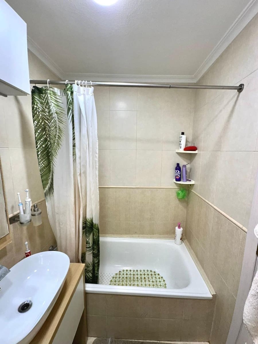 2 makuuhuone Huoneisto myytävänä paikassa Torrevieja - 156 000 € (Ref: 9843785)