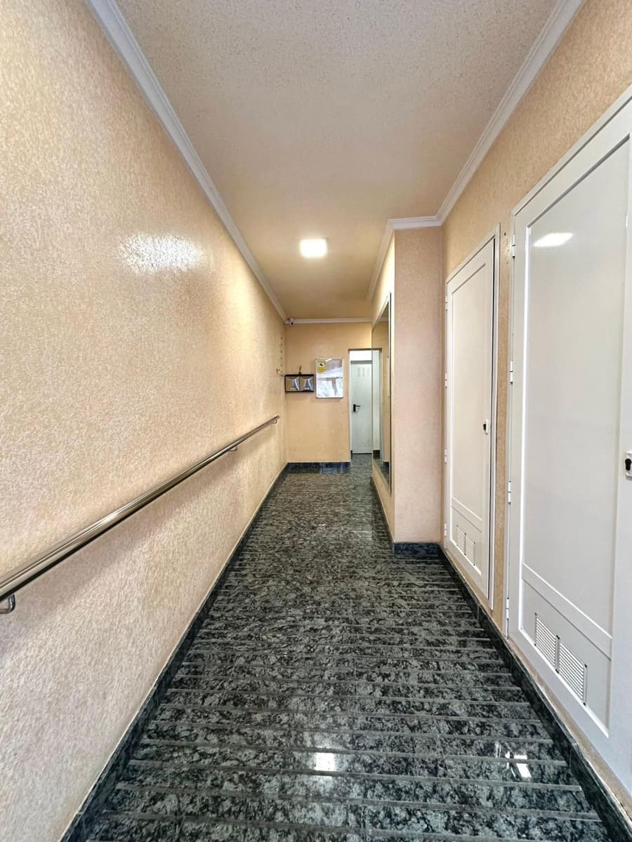 2 makuuhuone Huoneisto myytävänä paikassa Torrevieja - 156 000 € (Ref: 9843785)