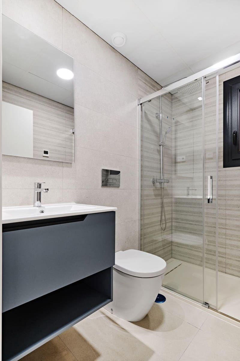 2 chambre Appartement à vendre à Torrevieja avec piscine - 339 000 € (Ref: 9843787)