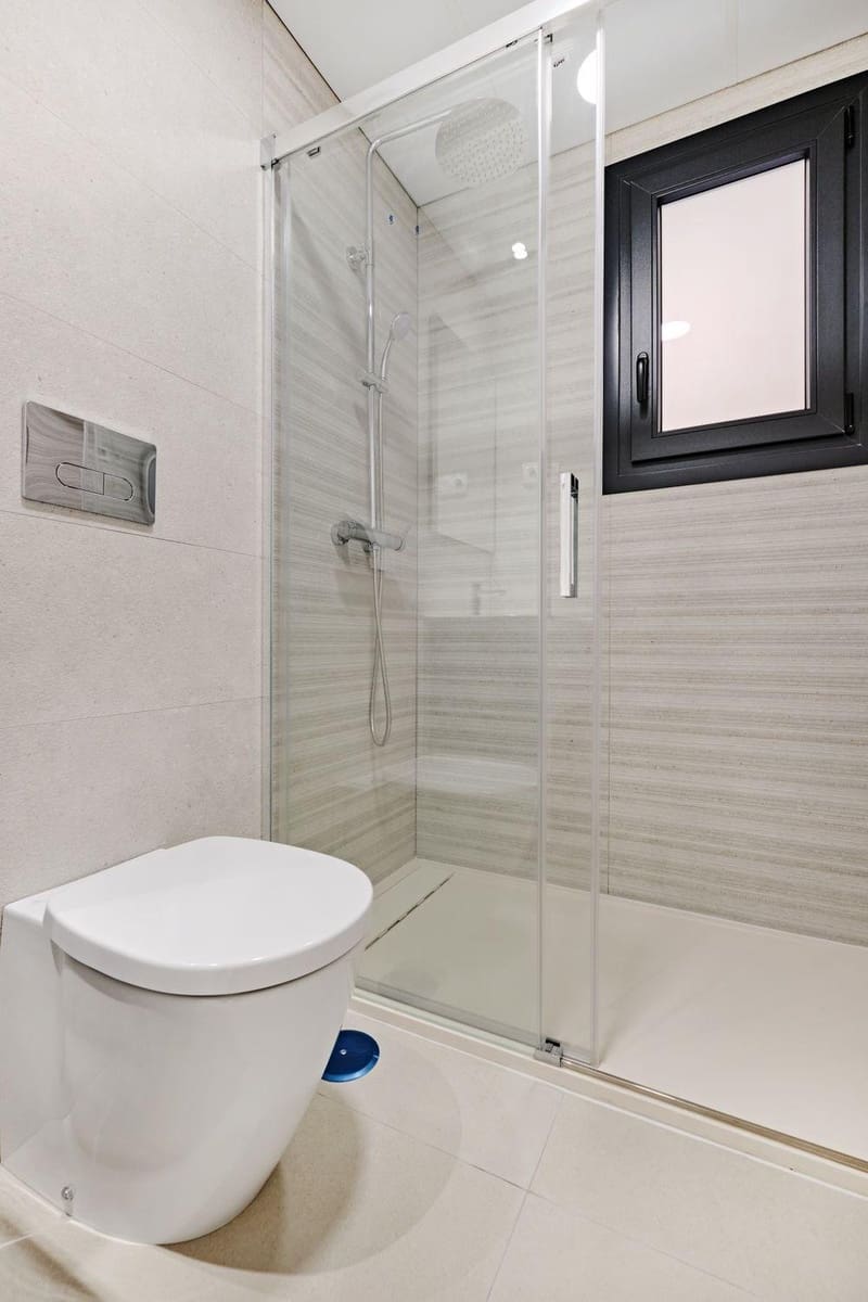 2 chambre Appartement à vendre à Torrevieja avec piscine - 339 000 € (Ref: 9843787)