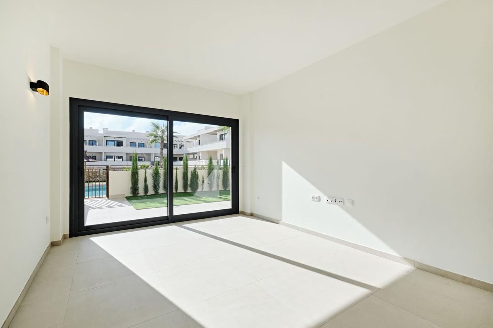 2 chambre Appartement à vendre à Torrevieja avec piscine - 339 000 € (Ref: 9843787)