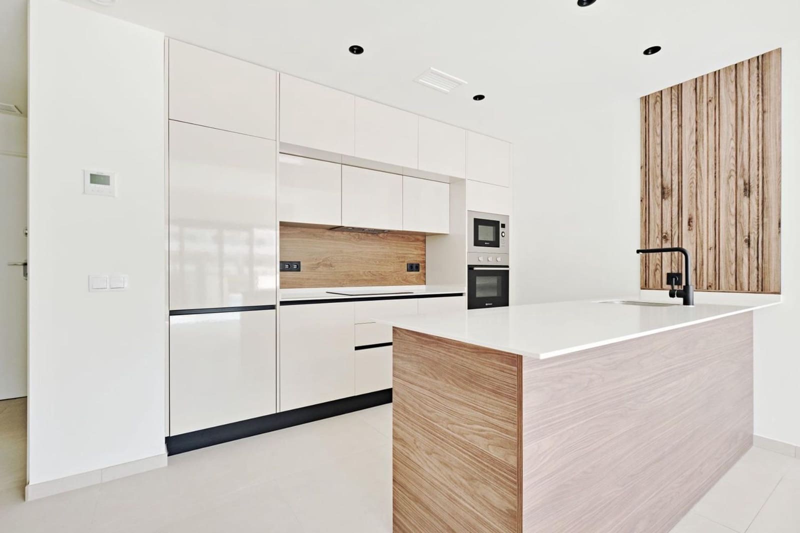 2 chambre Appartement à vendre à Torrevieja avec piscine - 339 000 € (Ref: 9843787)