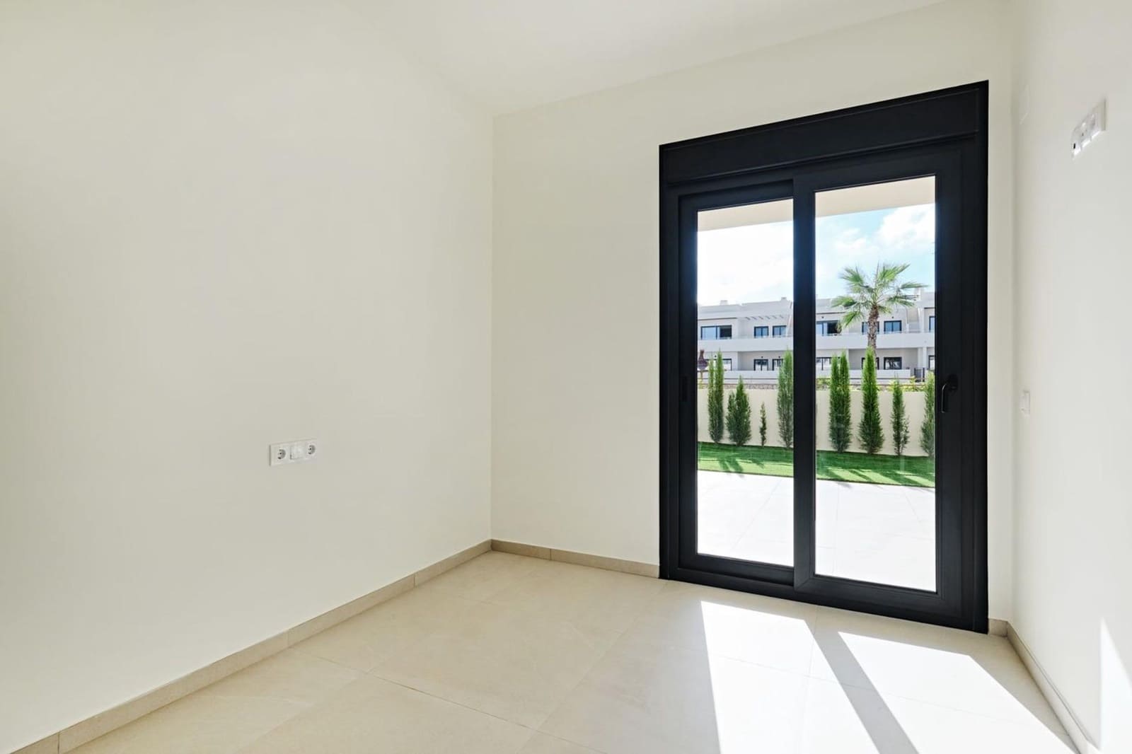 2 chambre Appartement à vendre à Torrevieja avec piscine - 339 000 € (Ref: 9843787)