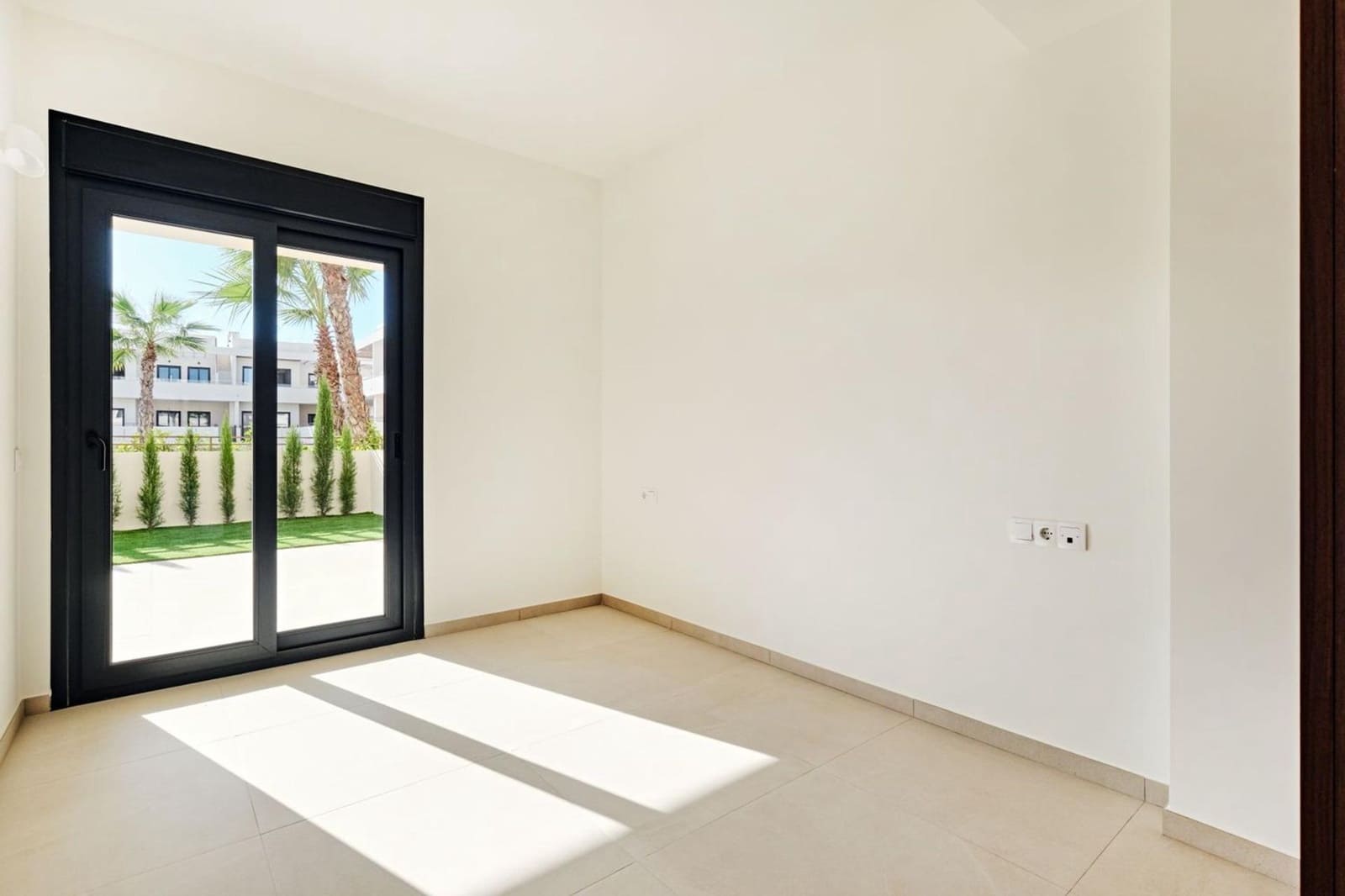 2 chambre Appartement à vendre à Torrevieja avec piscine - 339 000 € (Ref: 9843787)