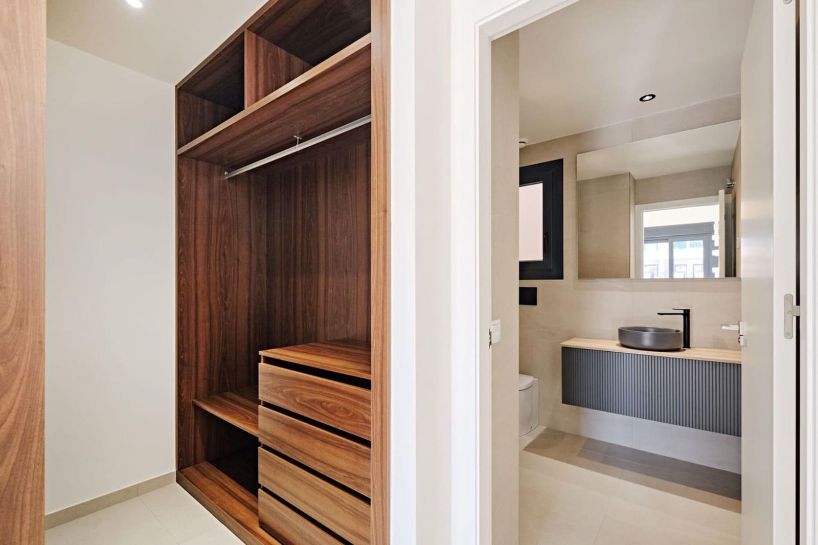 2 chambre Appartement à vendre à Torrevieja avec piscine - 339 000 € (Ref: 9843787)