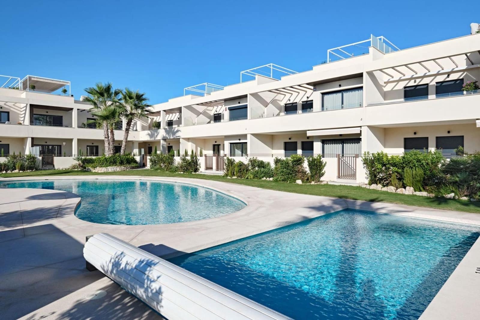 2 chambre Appartement à vendre à Torrevieja avec piscine - 339 000 € (Ref: 9843787)