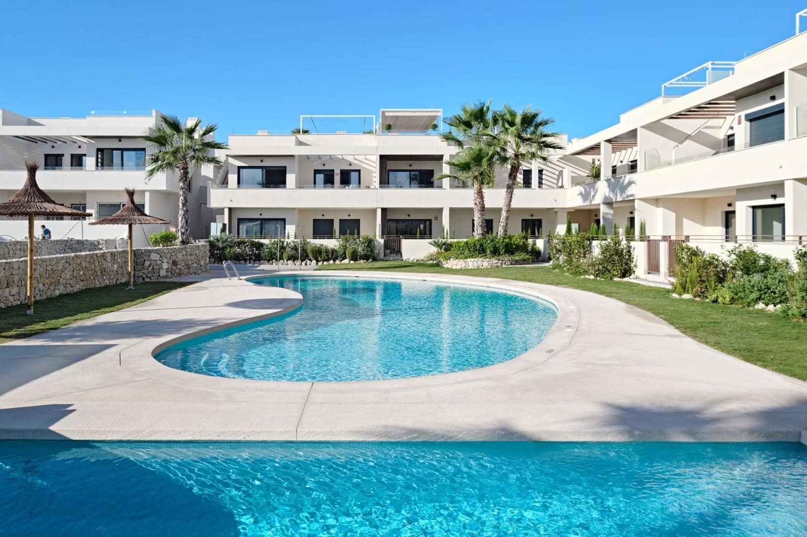2 chambre Appartement à vendre à Torrevieja avec piscine - 339 000 € (Ref: 9843787)