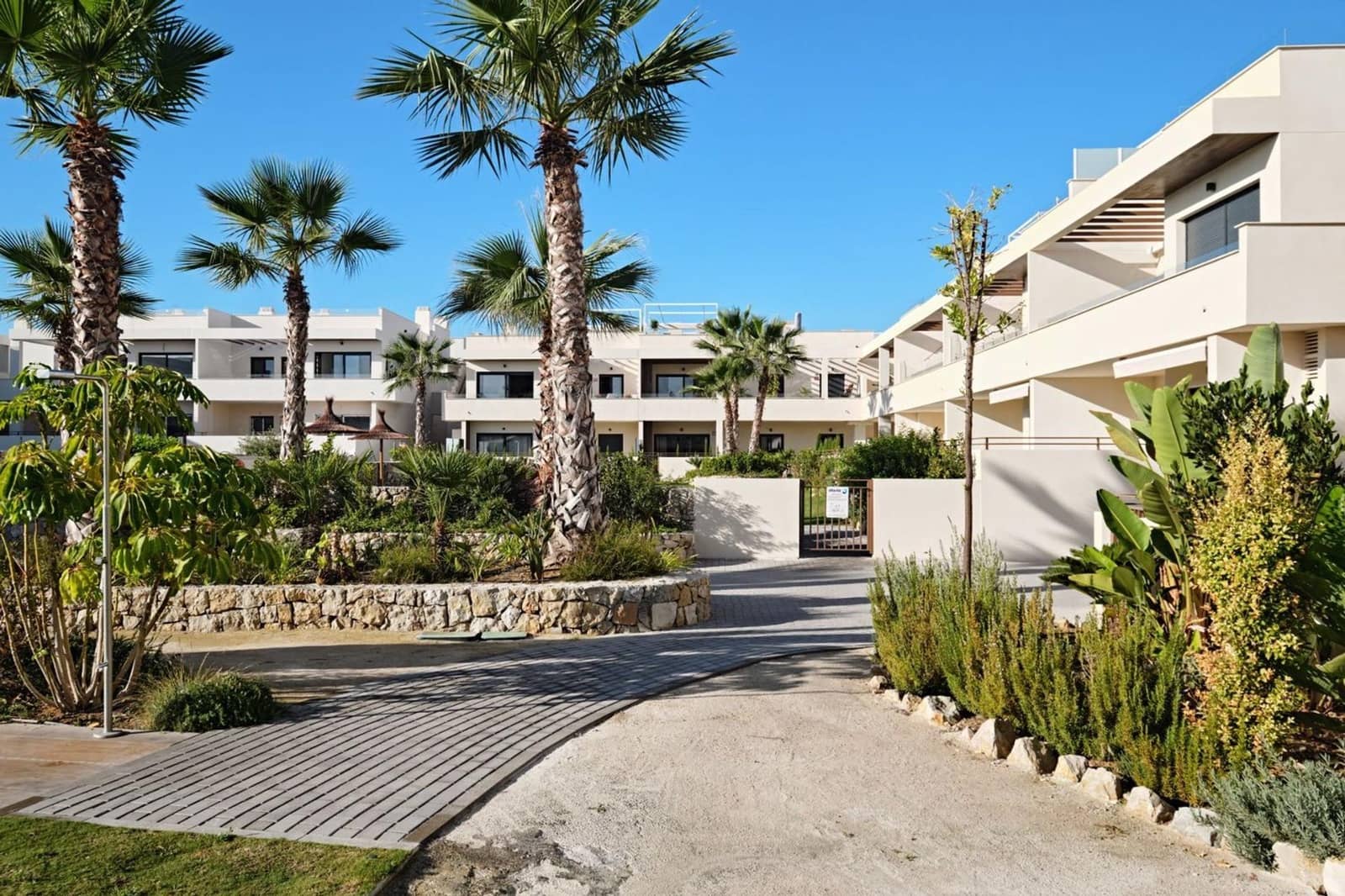 2 chambre Appartement à vendre à Torrevieja avec piscine - 339 000 € (Ref: 9843787)