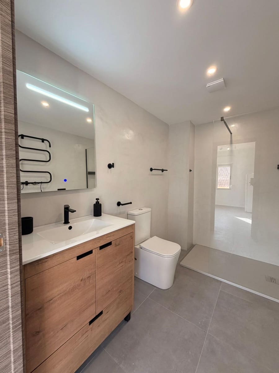 2 bedroom Apartment for sale in Pilar de la Horadada - € 142,000 (Ref: 9843789)