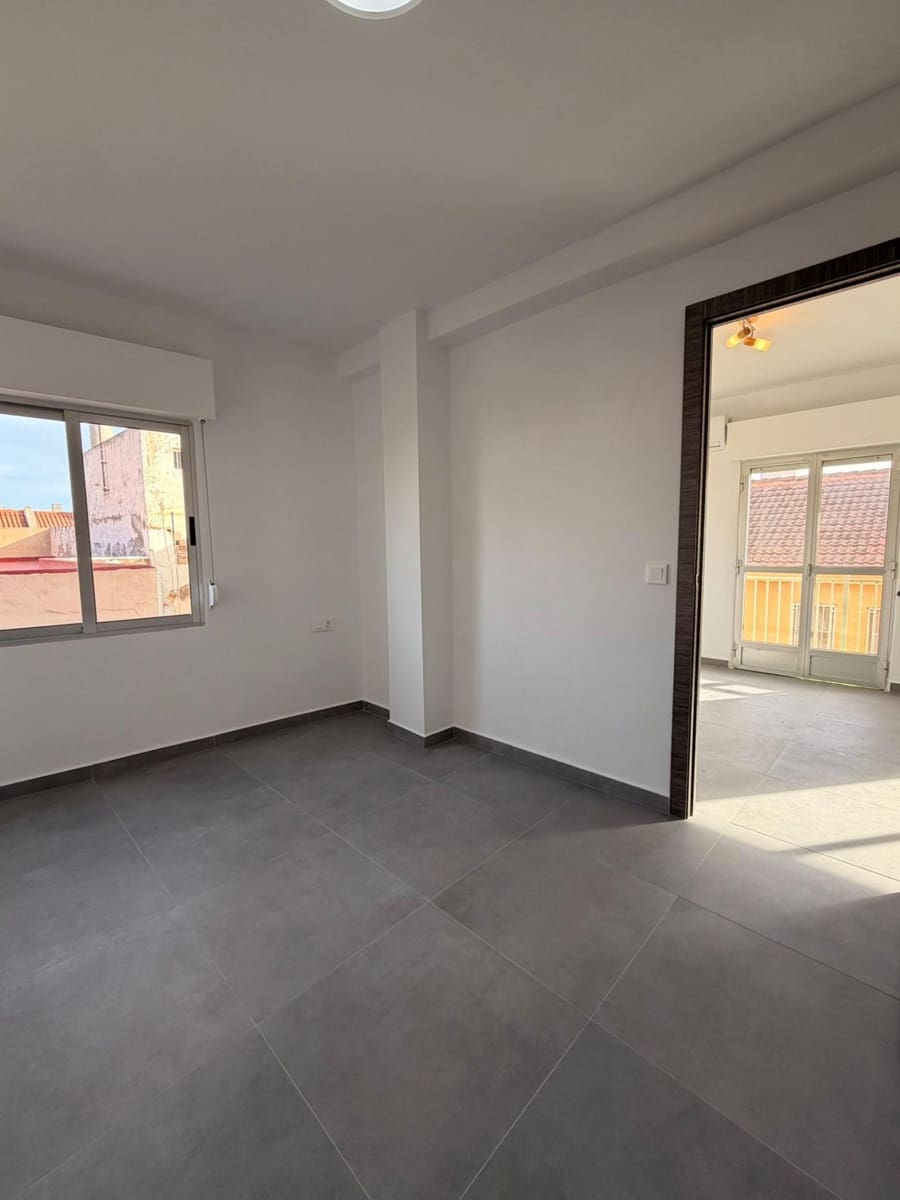 2 bedroom Apartment for sale in Pilar de la Horadada - € 142,000 (Ref: 9843789)