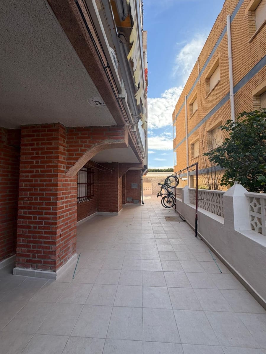 2 bedroom Apartment for sale in Pilar de la Horadada - € 142,000 (Ref: 9843789)
