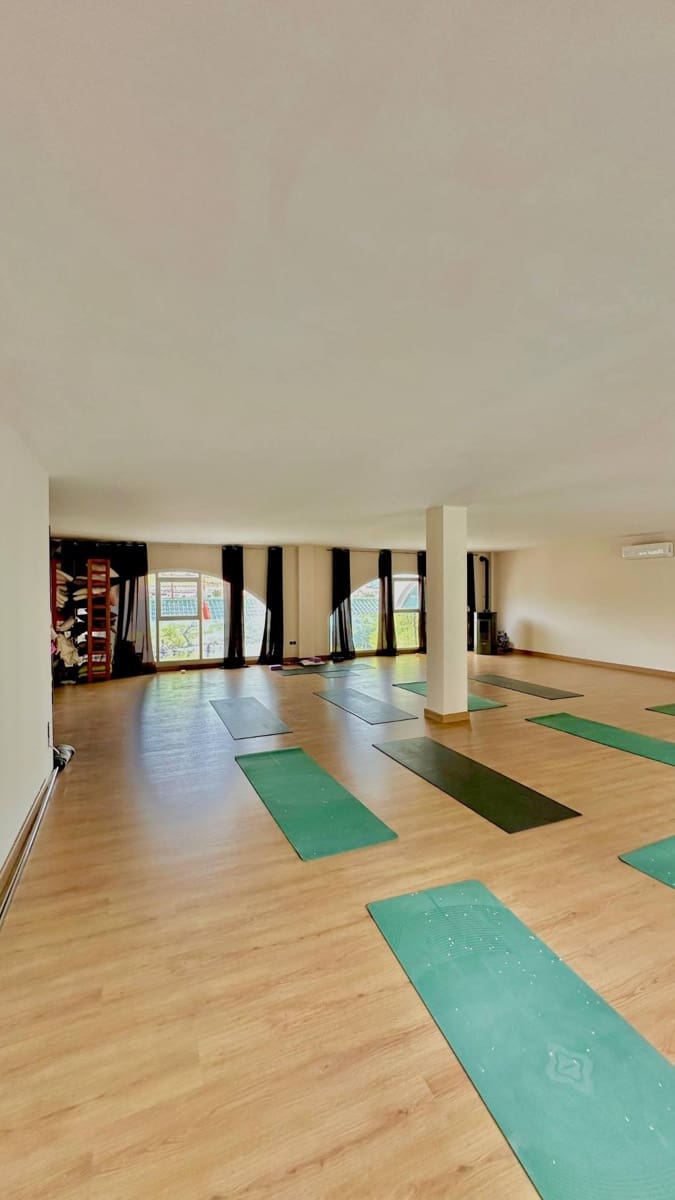 Commerciale in vendita in Dona Pepa - 238.000 € (Rif: 9843790)