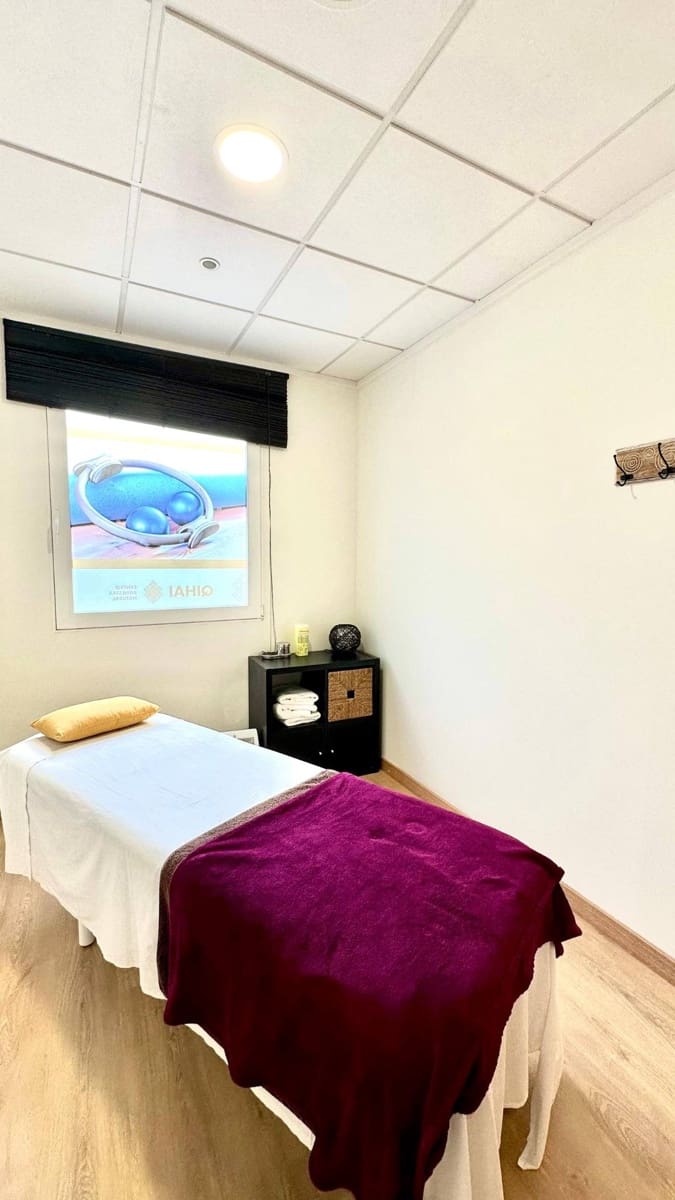 Commerciale in vendita in Dona Pepa - 238.000 € (Rif: 9843790)