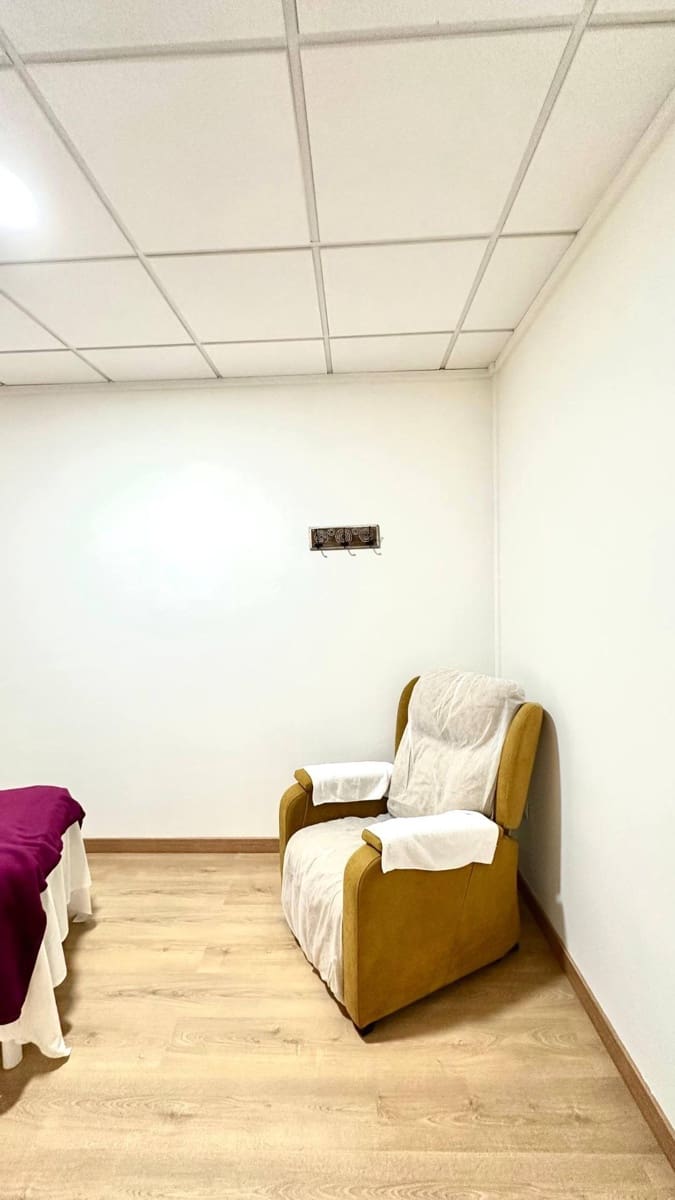 Commerciale in vendita in Dona Pepa - 238.000 € (Rif: 9843790)