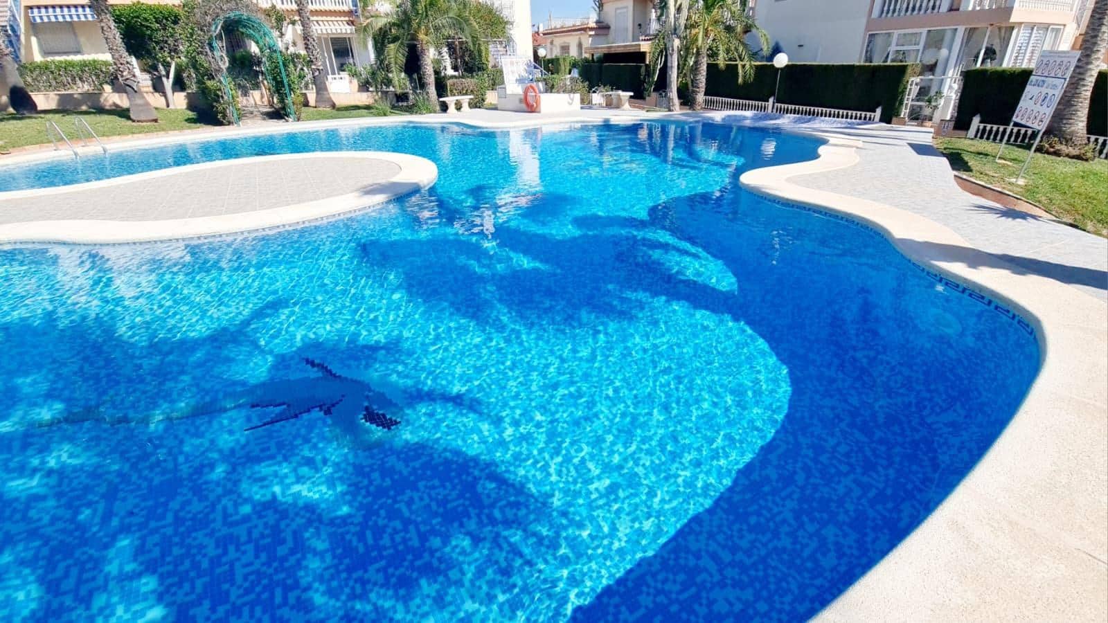 2 soveværelse Lejlighed til salg i Torrevieja med swimmingpool - € 185.900 (Ref: 9843791)