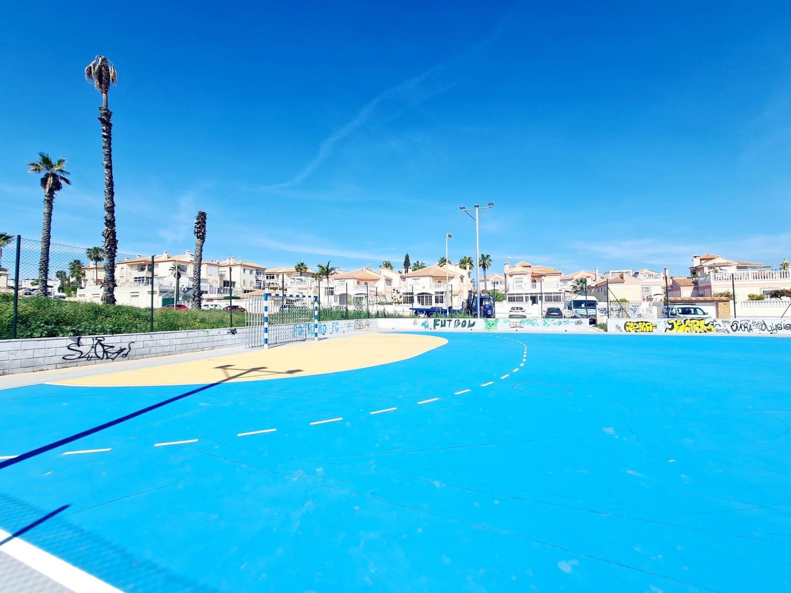 2 soveværelse Lejlighed til salg i Torrevieja med swimmingpool - € 185.900 (Ref: 9843791)